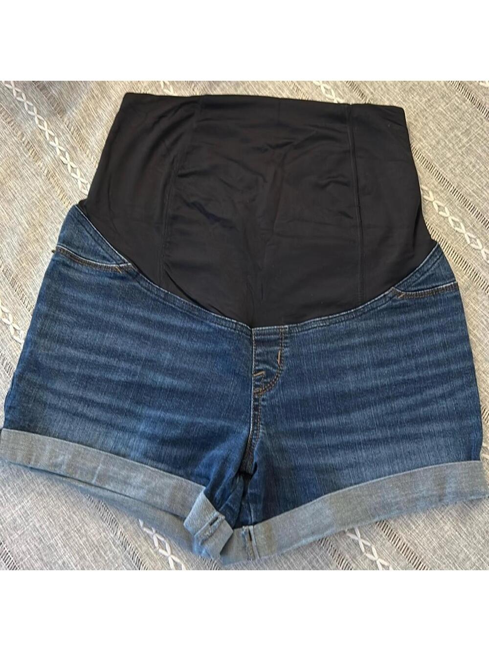 Isabel Maternity shorts